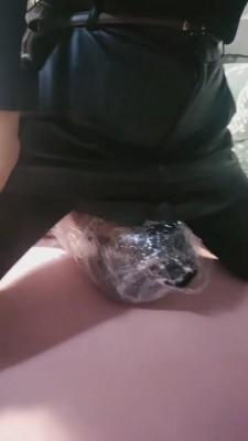 【雪儿】保鲜膜束缚/坐脸窒息/脚耳光 bf2252