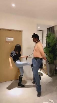 【千条姐】双S-轮流重度踢裆专场 bf2217