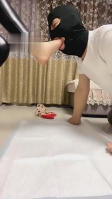 【逗逗】高跟踩踏碾压/深喉 bf2359