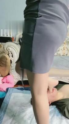 【仙飒】重度踩踏-深喉 bf2350