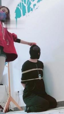 【小劳拉】五花大绑暴力虐打 bf2335