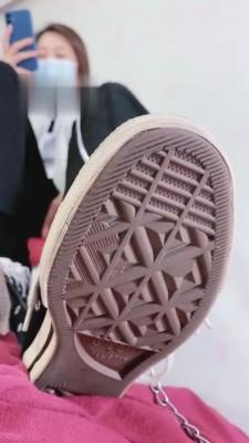 【Q月S】素人健身教练首调-帆布鞋原味棉袜羞辱 bf2399