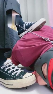 【Q月S】素人健身教练首调-帆布鞋原味棉袜羞辱 bf2399