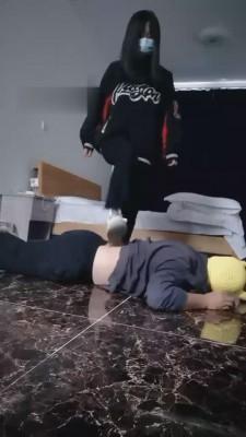 【与精神小妹的那些事】素人纯暴力踢踹踩 bf2581