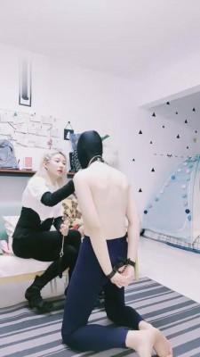 【丝洛】双S-带妹妹踢废贱狗 bf2564