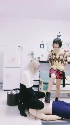 【丝洛】双S-带妹妹踢废贱狗 bf2564