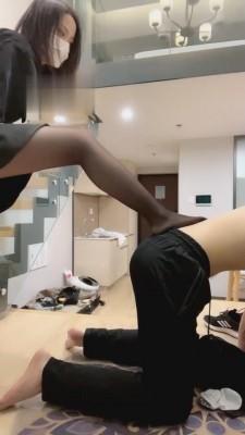 【晚晚】圣水泡酸奶/耳光/鞭打/恋足 bf2555