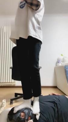 【Q月S】靴下爆踩贱狗脸 bf2559