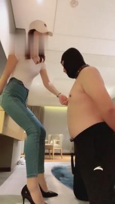 【虞姬】向导被强迫虐乳-坐脸-踢裆-舔脚 bf2516