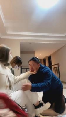 【禾悦】姐妹花双S暴调老狗 bf2524