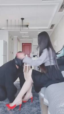 【猫神大人】御姐重度耳光专场 bf2551