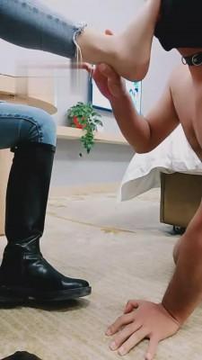 【晨颜】长靴军统踩踏耳光虐【完整版】 bf2601