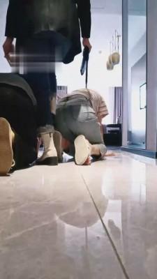 【佳影】校园女神羞辱双女学生 bf2637