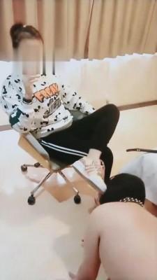 【沈阳梦蝶女王】寂寞少妇羞辱隔壁老王 bf2598