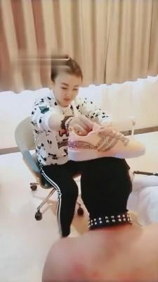 【沈阳梦蝶女王】寂寞少妇羞辱隔壁老王 bf2598