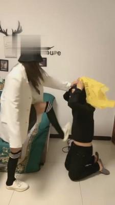 【沐清忧】长筒棉袜羞辱外卖小哥 bf2652