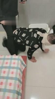 【小雨奶奶】新手足疗师玩狗 bf2808