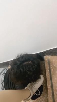 【小劳拉】学校楼梯间重度踹司机 bf2698