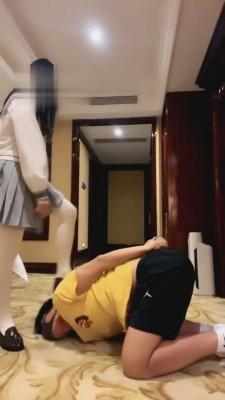 【强抚】JK白丝小姐姐羞辱哥哥 bf2699