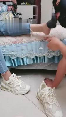 【丹祖宗】带素人小姐姐玩狗 bf3204