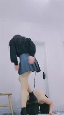 【禾末】马丁靴爆踩头/碾手/打手心 bf3310