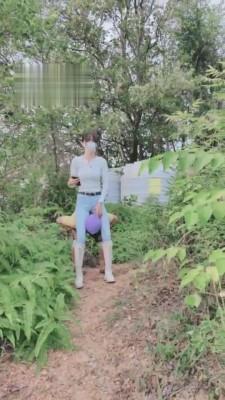 【暴力美学】白靴骑脖子-长靴深喉脚耳光 bf3216