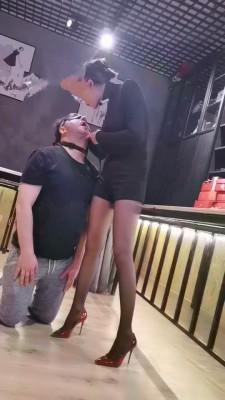 【宇婉莹】公司英国贱货恋臀羞辱 bf3276