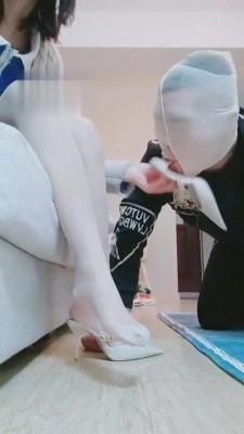 【七月】可爱学生S高跟肉丝羞辱狗 bf2895