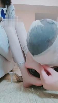 【七月】可爱学生S高跟肉丝羞辱狗 bf2895