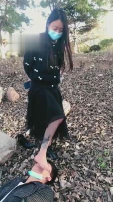 【逗逗】小树林里深喉专场 bf3093