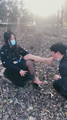 【逗逗】小树林里深喉专场 bf3093