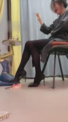 【歌迪丝】三婶吃鞋底-无底线超贱 bf3102