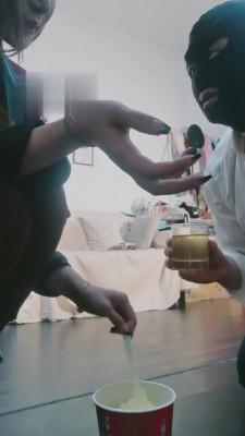 【微希】女Boss调教男下属强迫吃圣水泡面 bf2954