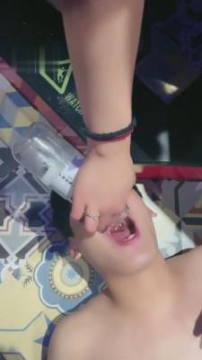 【逗逗】KTV全体重深喉专场 bf2916