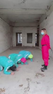 【美离子】鱿鱼游戏-户外虐三奴 bf3273