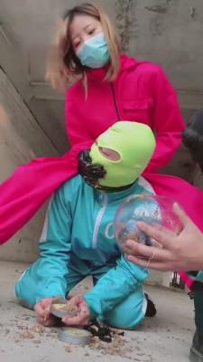 【美离子】鱿鱼游戏-户外虐三奴 bf3273