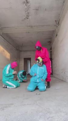 【美离子】鱿鱼游戏-户外虐三奴 bf3273