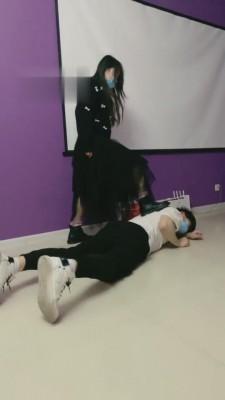 【逗逗】洗脚水活着姨妈让狗全部吃下去【完整版】 bf3075