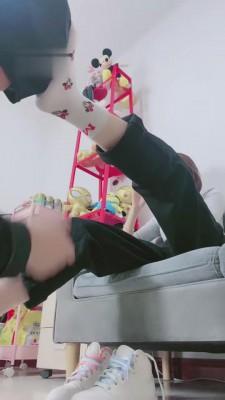 【Q月s】超清-微距舔脚专场 bf3067