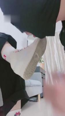 【Q月s】超清-微距舔脚专场 bf3067