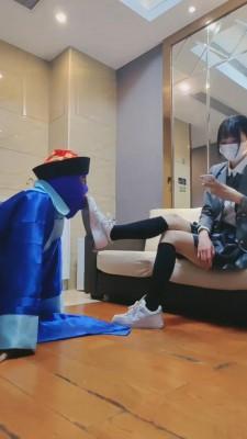 【暴力美学】空军鞋耳光-强迫坐脸窒息-踢裆深喉 bf3112