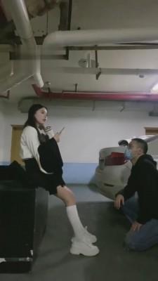 【仔仔萌萌哒】校园女神车库羞辱双狗 bf3329