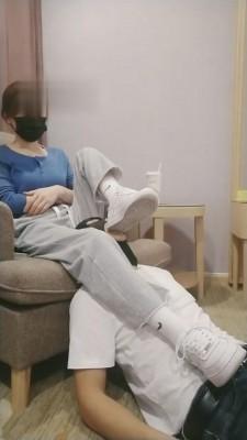 【晨希】运动后原味白袜脏鞋羞辱狗 bf3189