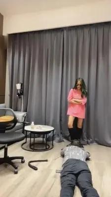 【弯弯小阿姨】大皮靴伺候-香蕉喂食-酸奶保养 G-210709-19