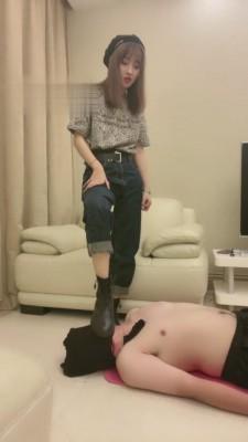 【路子】强制圣水/踢裆/做脸窒息/短靴踩踏 bf3239