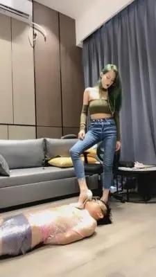 【弯弯小阿姨】木乃伊-圣水纸巾窒息/坐脸/插嘴 G-210714-19