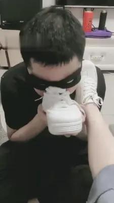 【文文文】伺候素人小姐姐-白袜裸足深喉 G-210714-31