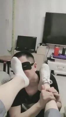 【文文文】伺候素人小姐姐-白袜裸足深喉 G-210714-31