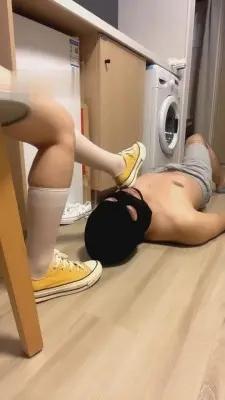 【云云酱】帆布鞋白丝全体重踩踏（2） G-210717-46