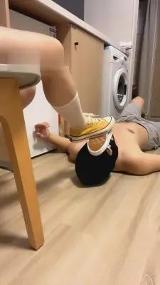 【云云酱】帆布鞋白丝全体重踩踏（2） G-210717-46